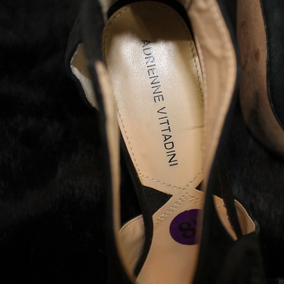 unique heels with lace's - Picture 3 of 3